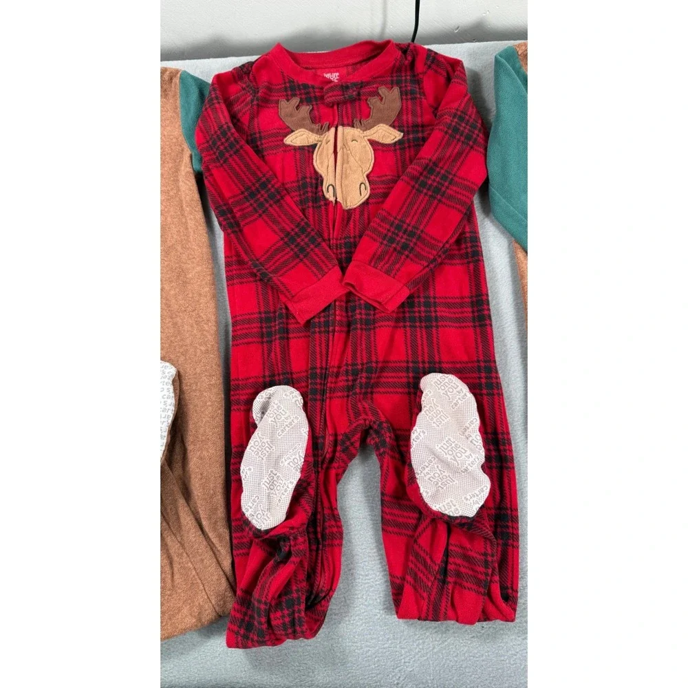 Lot of 3 Carters Boys Footed Pajamas Sleepers Fleece 5T Colorblock Christmas